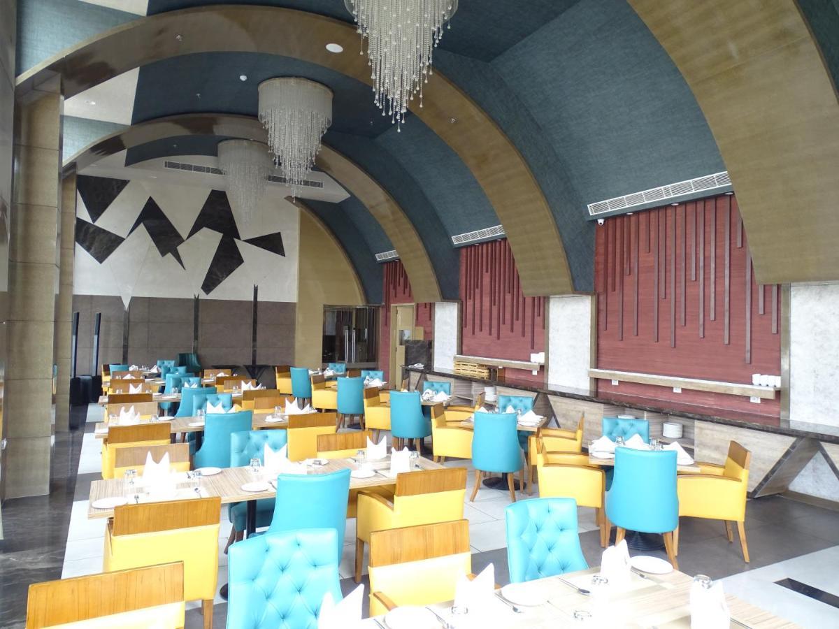 The Grand Arc Hotel & Convention Centre Shahjahanpur Zewnętrze zdjęcie